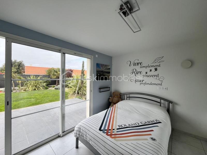 Maison - 202 m² - 5 pièces