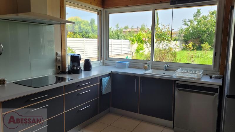 Maison - 220 m² - 9 pièces