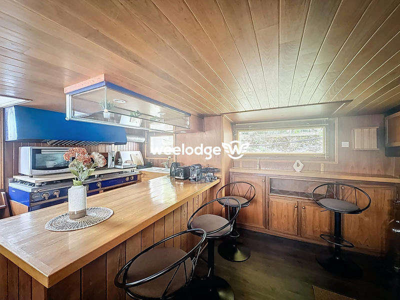 Local d'activités - 200 m²