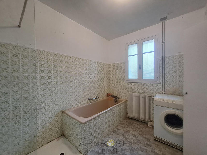 Maison traditionnelle - 106 m² - 5 pièces