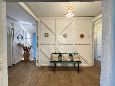 Maison - 200 m² - 8 pièces