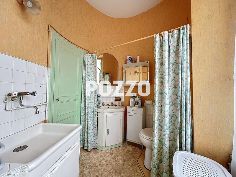 Maison - 170 m² - 10 pièces