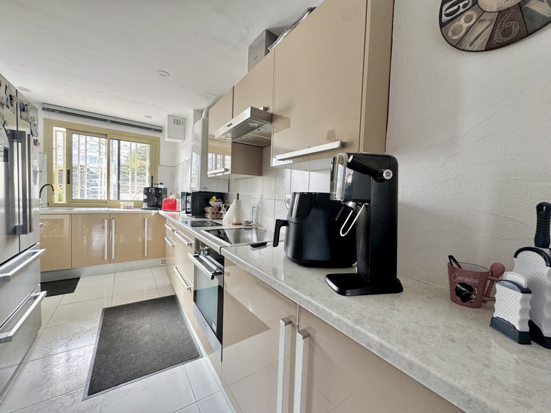 Appartement - 75 m² - 3 pièces