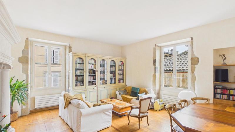 Appartement - 171 m² - 5 pièces