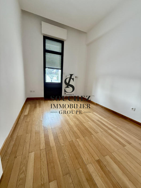 Appartement - 120 m² - 7 pièces