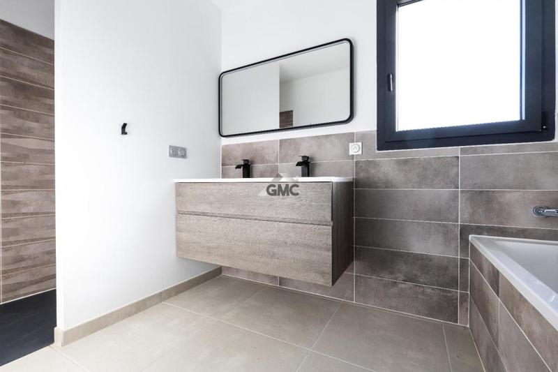 Villa - 151 m² - 5 pièces