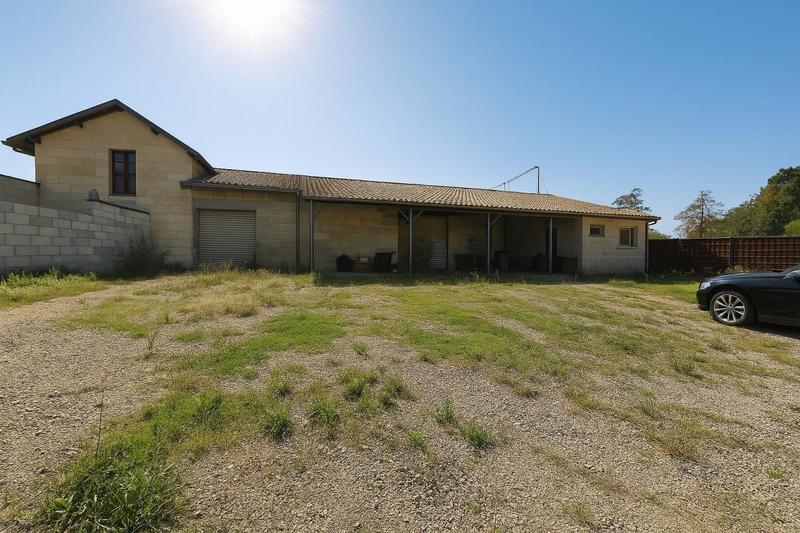 Local commercial - 200 m²