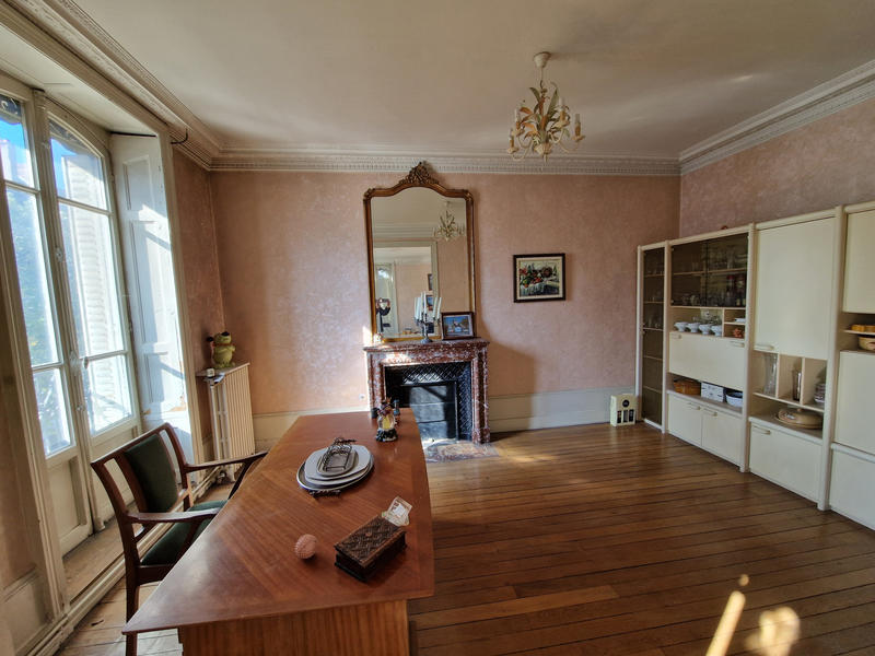 Appartement - 125 m² - 6 pièces