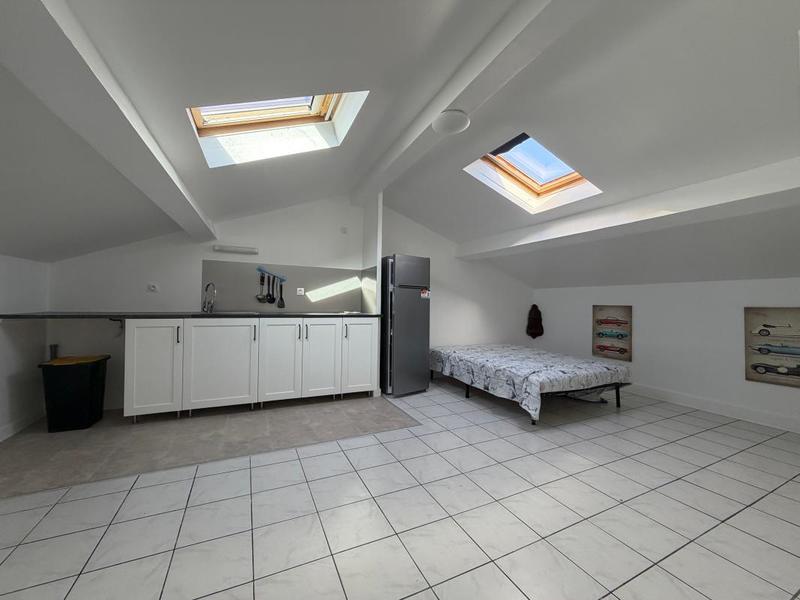 Studio - 30 m² - 2 pièces