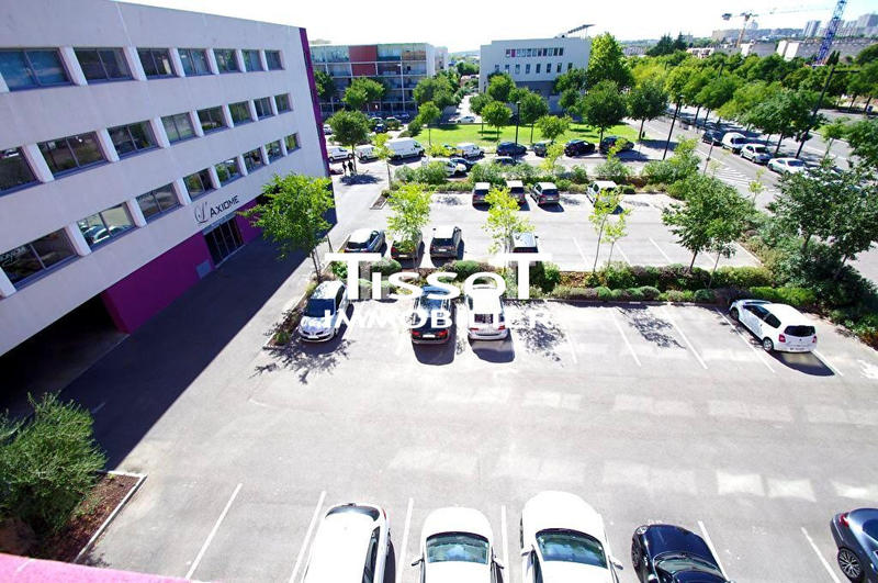 Bureau - 157 m² - 1 pièce