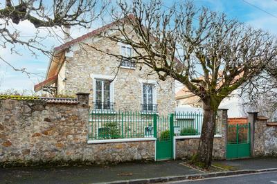 Maison ancienne - 100 m² - 4 pièces