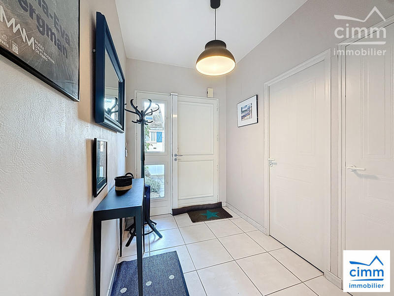 Maison contemporaine - 186 m² - 8 pièces