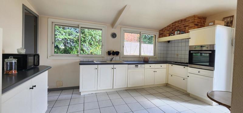 Maison - 207 m² - 9 pièces