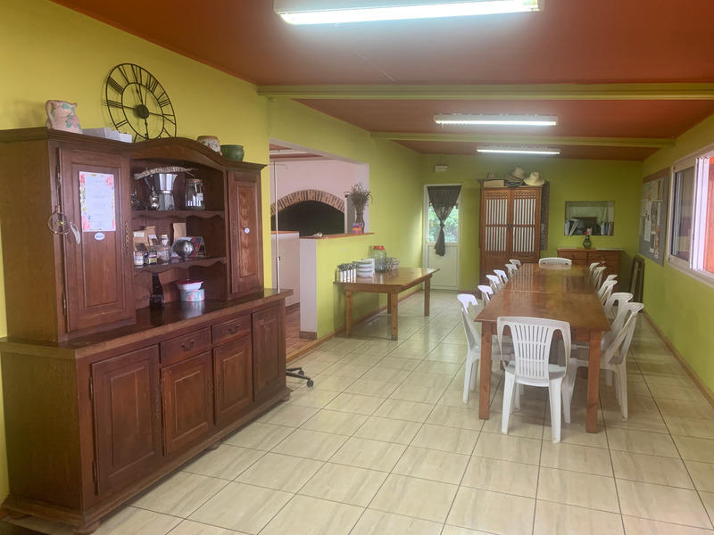 Propriété - 320 m² - 10 pièces