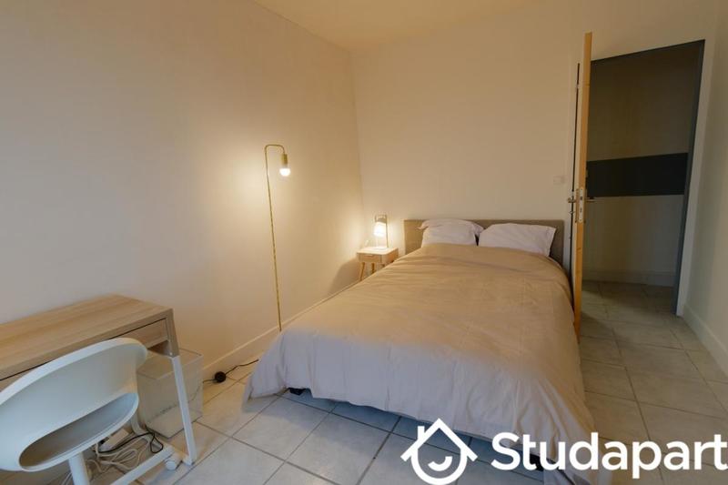 Chambre - 10 m² - 1 pièce