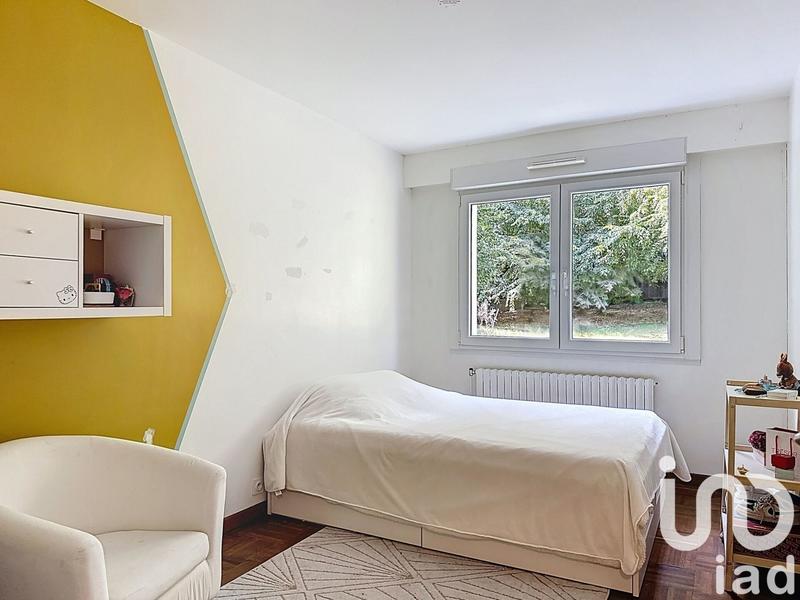 Maison - 180 m² - 8 pièces