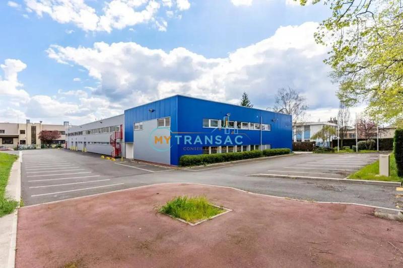 Local d'activités - 2 361 m²