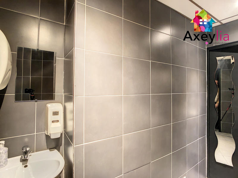 Fonds de commerce - Magasins - 123 m²