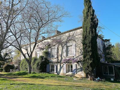 Maison de maîtres - 390 m² - 13 pièces