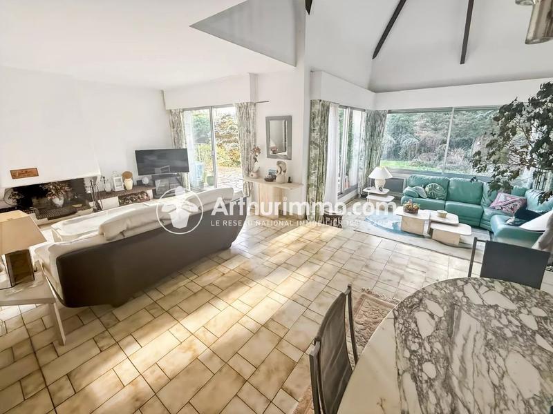 Maison - 161 m² - 6 pièces