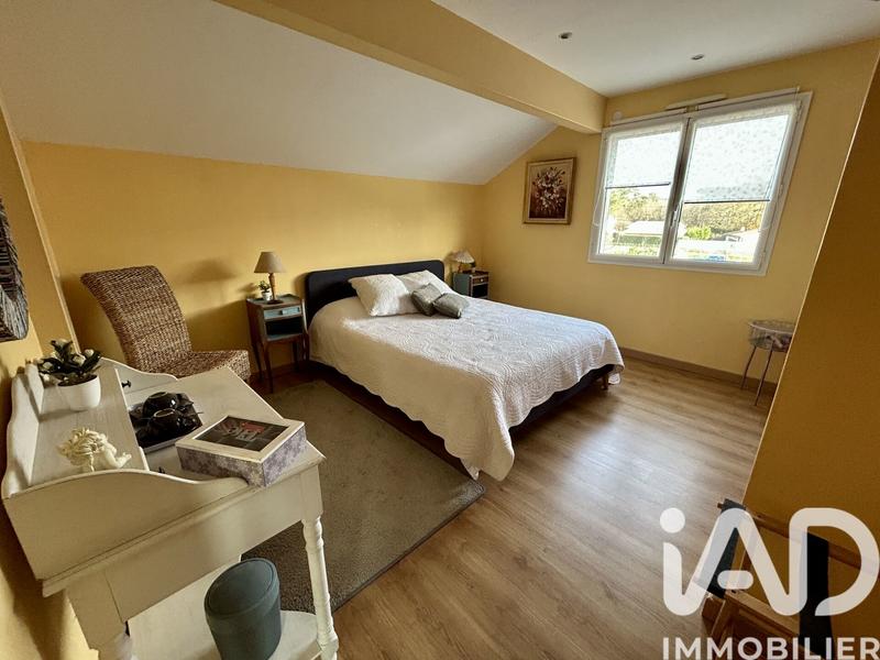 Maison - 240 m² - 8 pièces