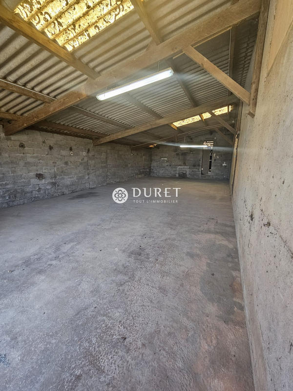 Local d'activités - 695 m²