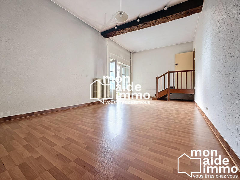 Maison - 240 m² - 9 pièces