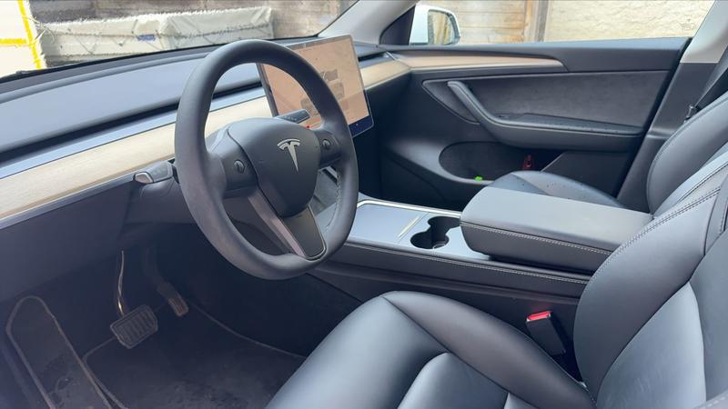 Tesla Model y 300 Rwd Standard