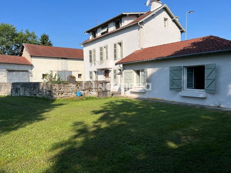 Maison - 195 m² - 8 pièces