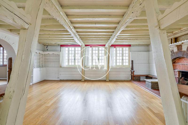 Appartement - 146 m² - 5 pièces