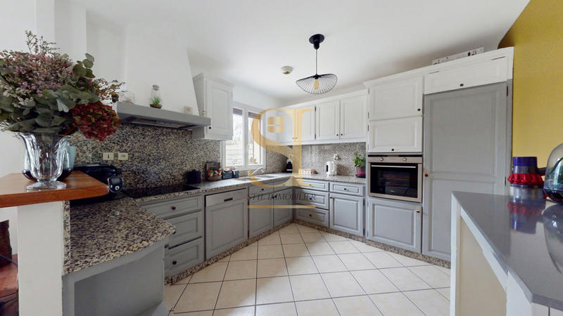 Maison - 101 m² - 5 pièces