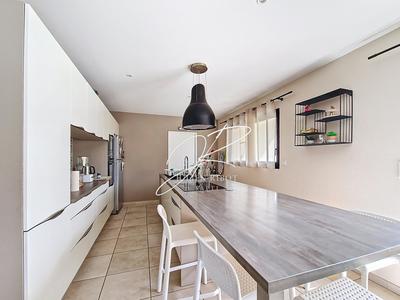 Maison - 149 m² - 5 pièces