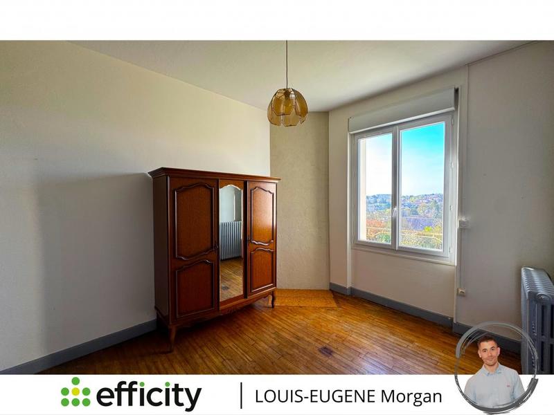 Maison - 181 m² - 9 pièces