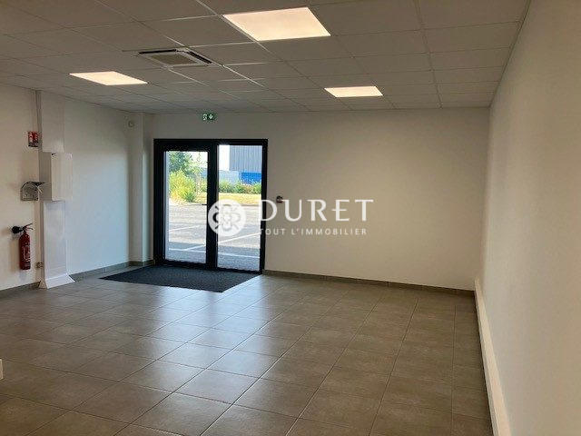 Local d'activités - 735 m²