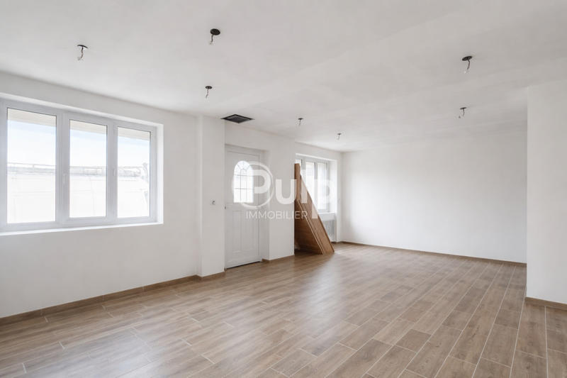 Maison - 95 m² - 5 pièces