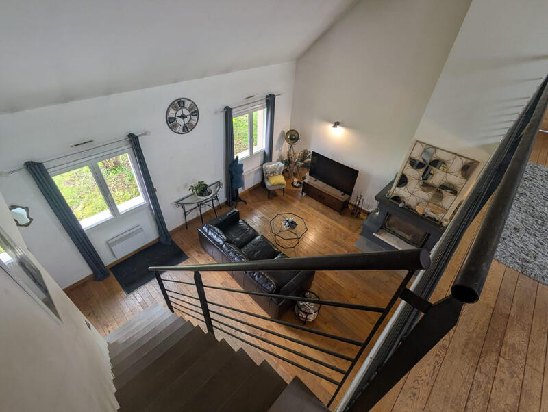 Maison - 150 m² - 8 pièces