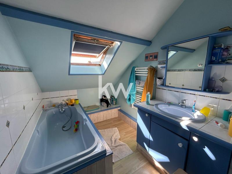 Maison traditionnelle - 111 m² - 6 pièces