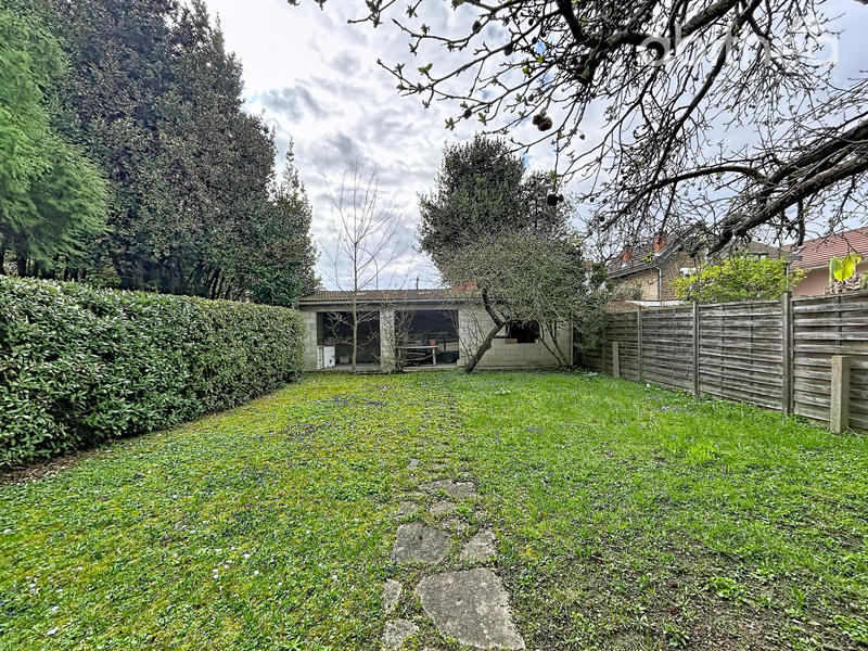 Maison - 128 m² - 9 pièces