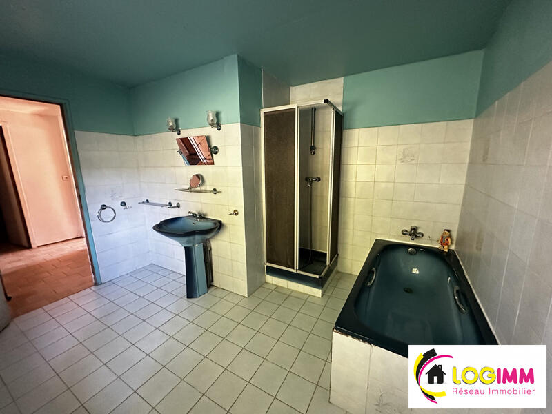 Maison - 99 m² - 4 pièces