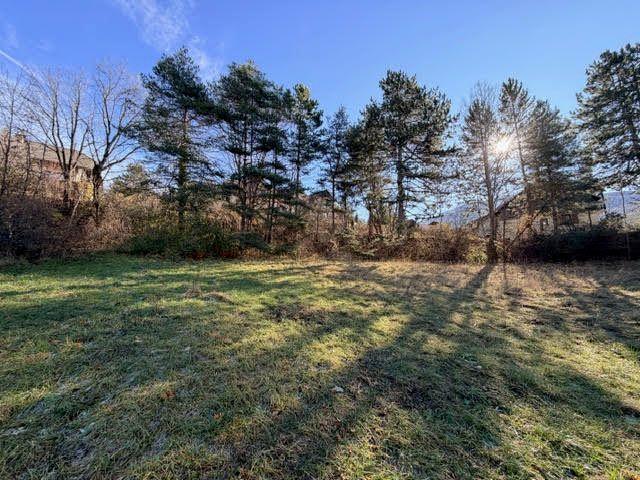 Terrain constructible - 717 m²