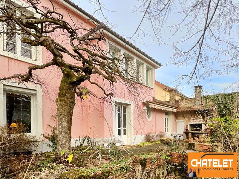 Maison - 172 m² - 8 pièces