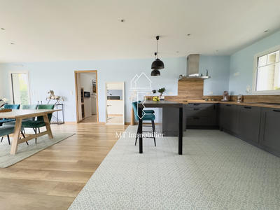 Maison contemporaine - 196 m² - 7 pièces