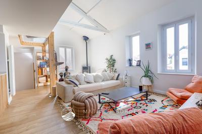 Loft - 132 m² - 5 pièces