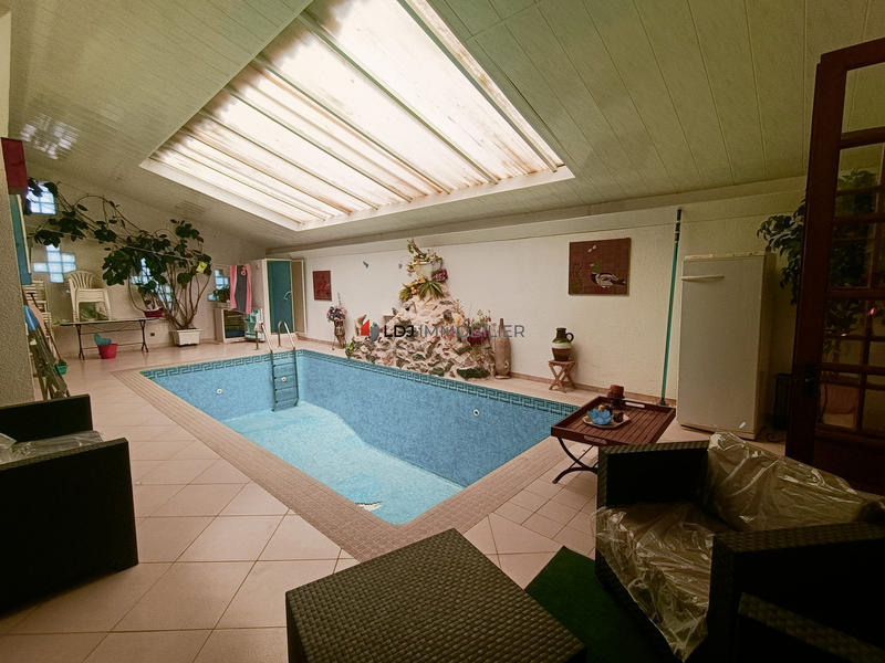 Maison - 200 m² - 7 pièces