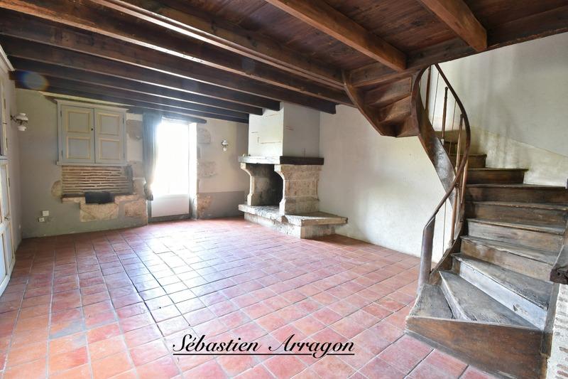 Maison en pierre - 108 m² - 4 pièces