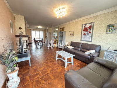 Maison traditionnelle - 106 m² - 4 pièces