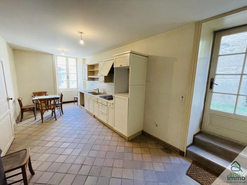 Maison - 227 m² - 7 pièces