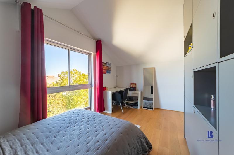 Appartement - 153 m² - 6 pièces