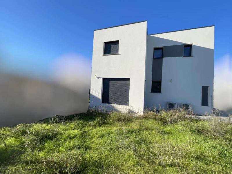 Maison - 83 m² - 4 pièces