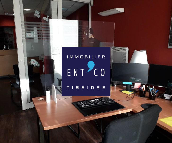 Local commercial - 141 m² - 4 pièces